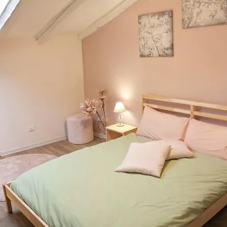 La Mansardina Apartmán *
